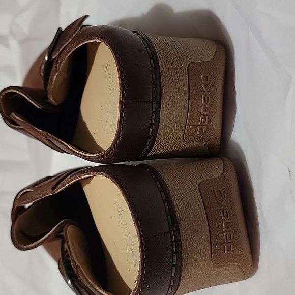 New Dansko Caia Nubuck Leather Platform Wedge Buckle Clogs Mules - Picture 4 of 8